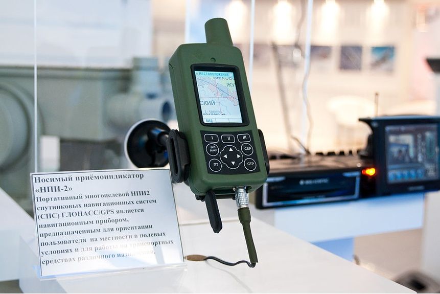 Berg 03 GLONASS or GPS personal device for satellite positioning