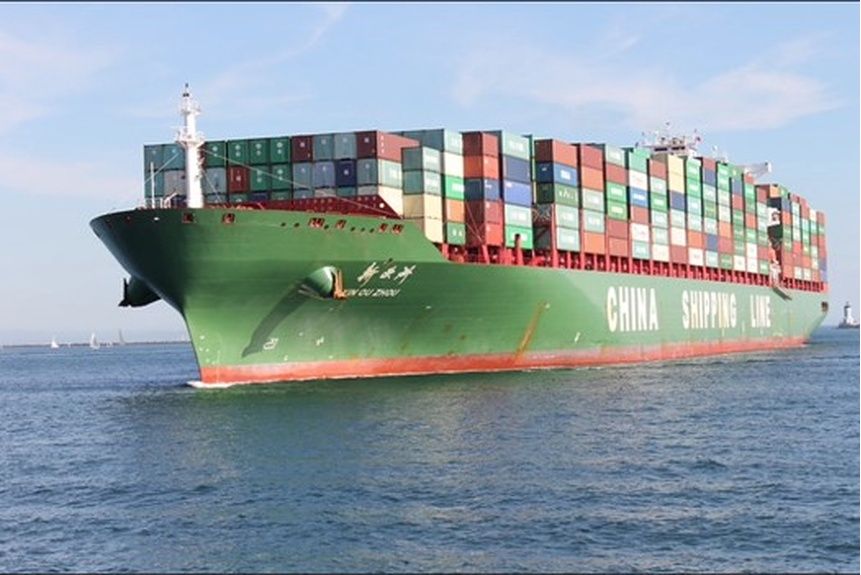 Billingsley 01 Chinese container ship off the coast of Los Angeles California