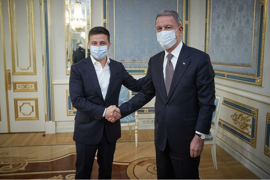 Kaya 01 Volodymyr_Zelensky_and_Hulusi_Akar