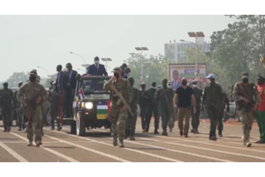 Zenn 01 Russian mercenaries provide security for convoy with president of the Central African Republic
